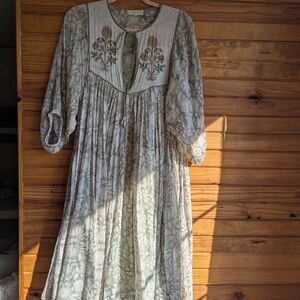 Retired Daughters Of India Pistachio Kyra Diya Dress Midi